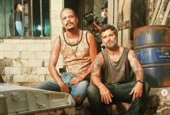 Jomir Gomes, ator jequieense, estreia em série Santo da Netflix ao lado de estrelas nacionais