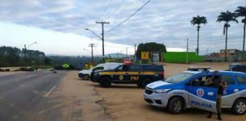 Forças de Segurança desbloqueiam trechos da BR-116 ocupados por caminhoneiros