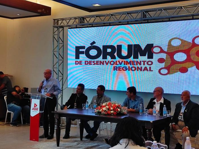 Jequié sedia Fórum de Desenvolvimento Regional Jequié sedia Fórum de Desenvolvimento Regional