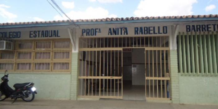 Após troca de ameaças entre grupos rivais direção da Escola Anita Rabelo suspende as aulas