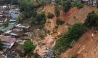 Sobe para 84 número de mortes causadas por chuva em Pernambuco