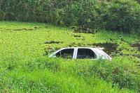 Veículo cai em lagoa na BA-647 entre Palmeirinha e Aiquara, ocupantes tiveram leves ferimentos